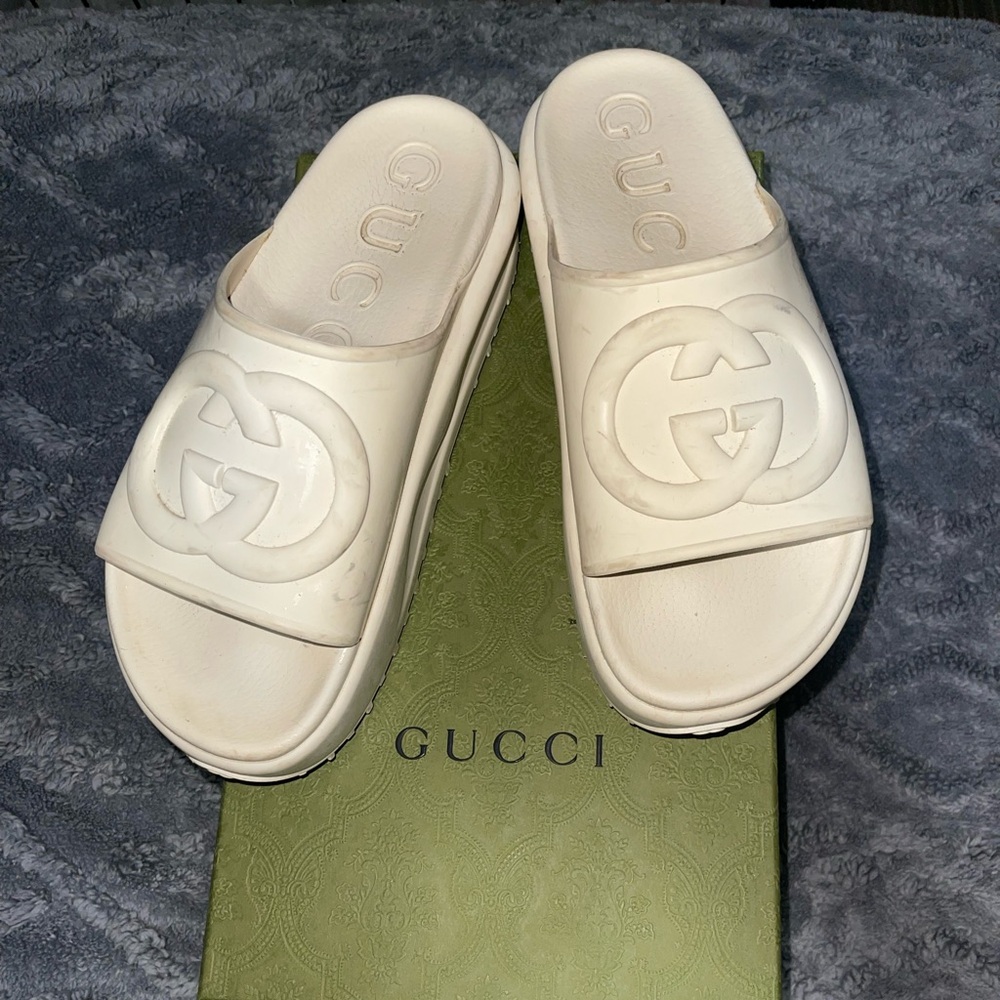 Authentic Gucci GG Rubber Sandals SZ 39 / US 9 - white womens